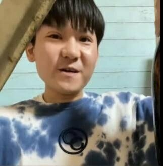 【話題】チェンソーマンにわかオタクこと石川莉世、不自然な二重顔「酒というより二重の悪魔だな」